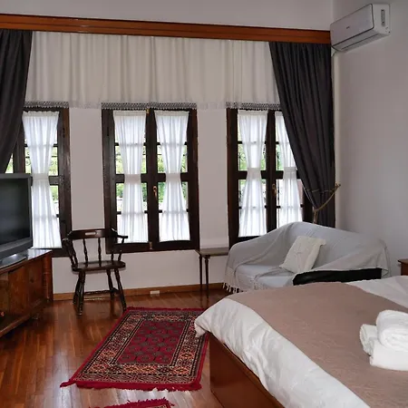 Emblematic House 2 Konukevi