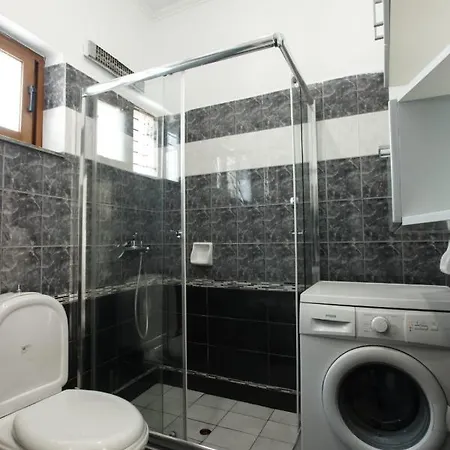 Emblematic House 2 Penzion *