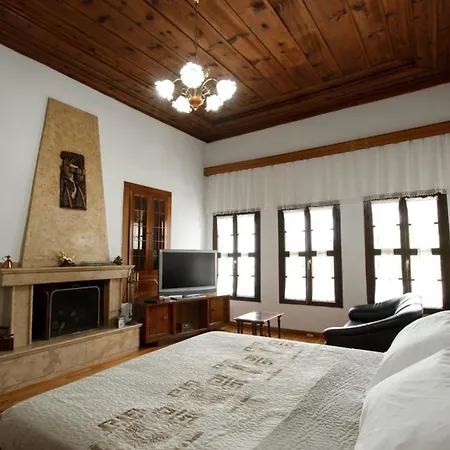 Emblematic House 2 *