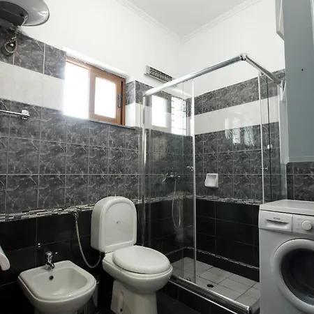 Penzion Emblematic House 2 *