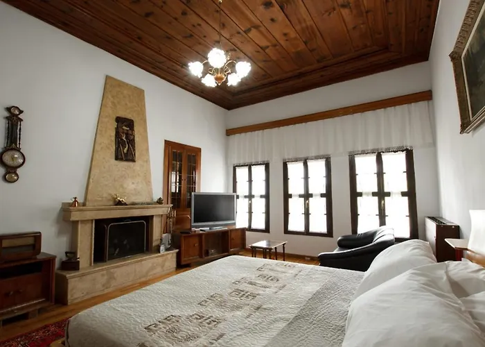 Emblematic House 2 *