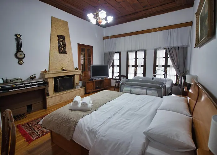 Emblematic House 2 * Gjirokastër